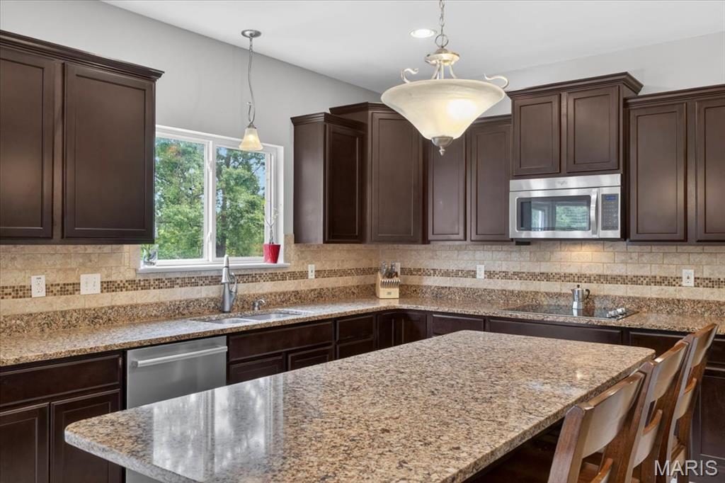 Estates At Hallmark Place - Residential