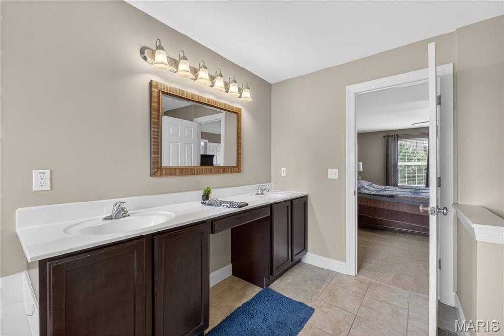 Estates At Hallmark Place - Residential