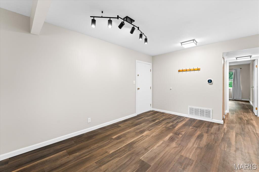Carroll Wood Hill Condominium - Residential