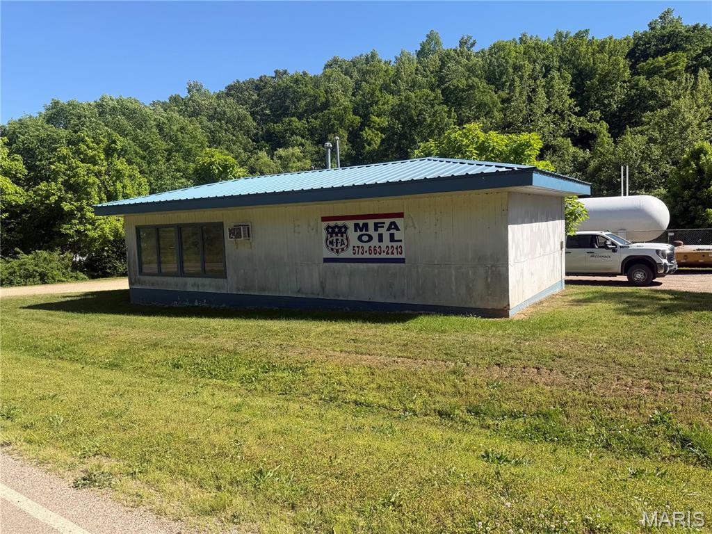 A Blank canvas only limited by your imagination!  Priced to sell!  Perfect location with highway frontage, call TODAY!