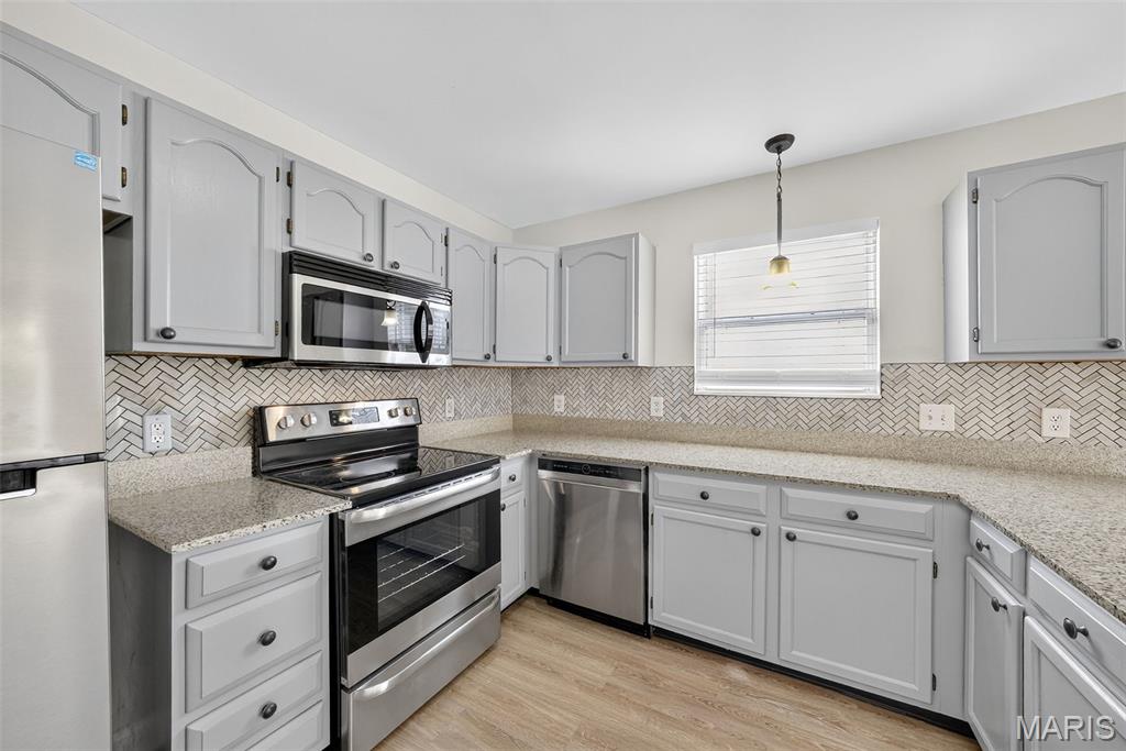 THE WOODLANDS - Residential Lease
