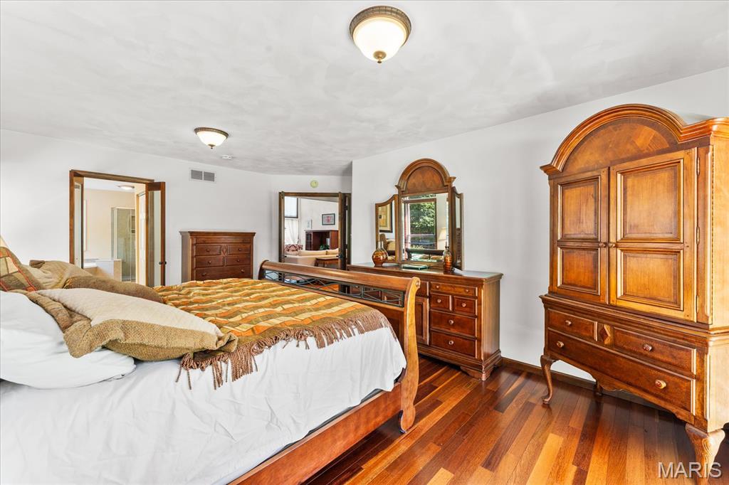 Chenot Place - Residential