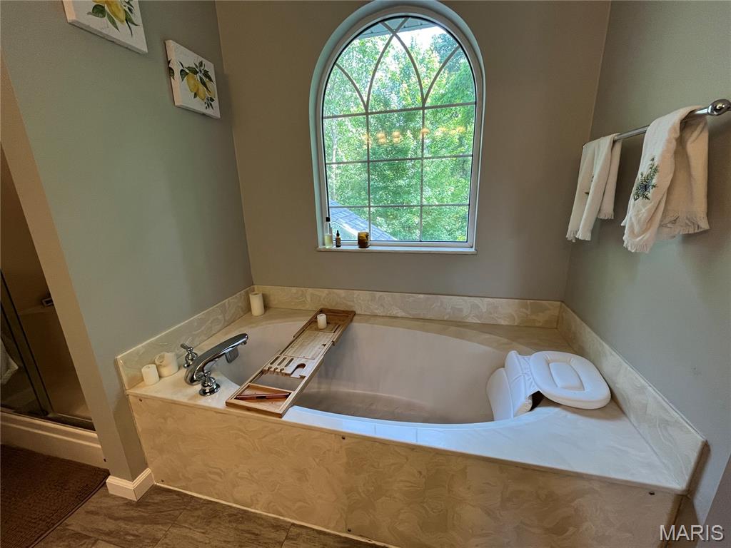 Nolin Crk Ests/Lincoln Farm - Residential Lease