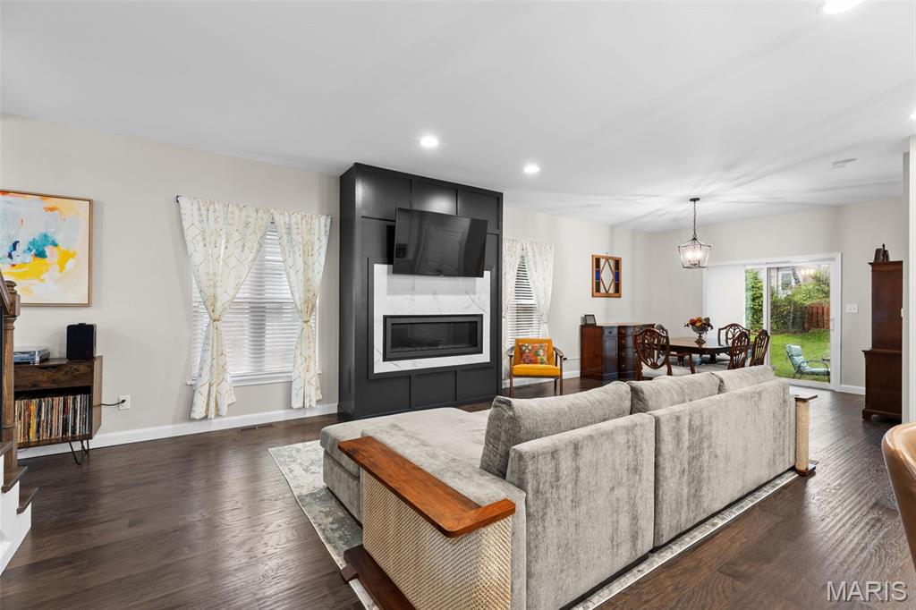 Floria Place - Residential