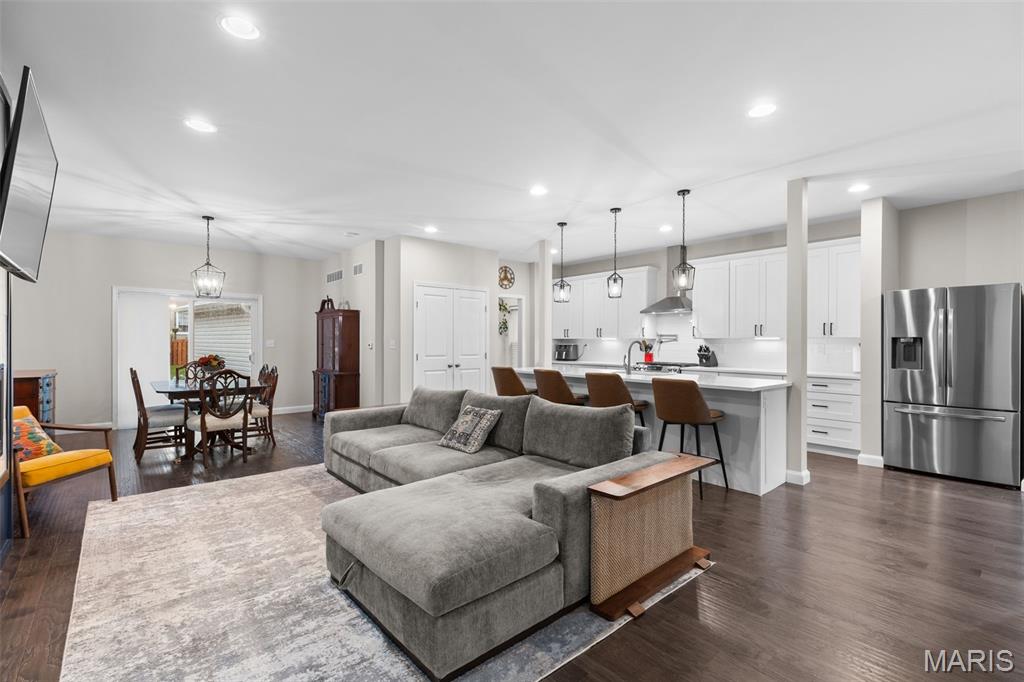 Floria Place - Residential