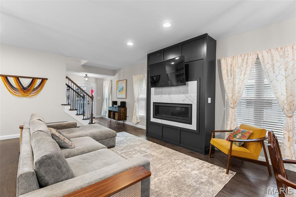 Floria Place - Residential
