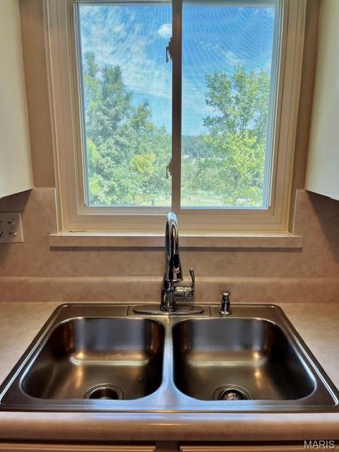 Hilltop View 02 - Residential