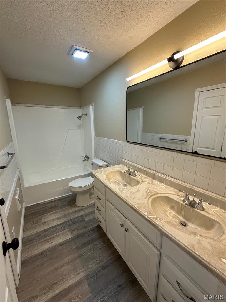 GREGORY 1ST REPLAT: LOT 4 - Residential