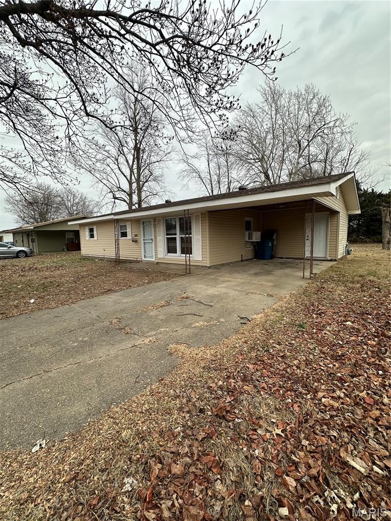 GREGORY 1ST REPLAT: LOT 4 - Residential