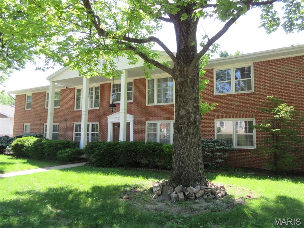 604 Thunderbird Ct is an 8 unit apartment building with tuck under garage parking, storage units in the basement. Units all have washer and dryer in the unit. Directly across the street from a 9 hole golf course owned by the subdivision and a new 2000 square foot pool, available for tenant use. Quiet neighborhood just off Woodsmill Road and about 1/2 mile from Parkway Central High School. Subdivision type living with mostly single family houses and quiet walk able streets.