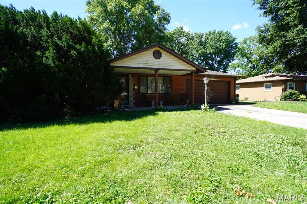 New Haven Manor - Residential