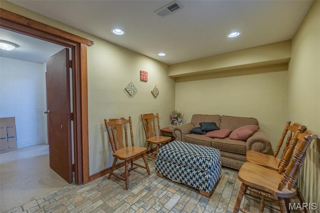 LEBANON CITY ANNEX - Commercial Sale