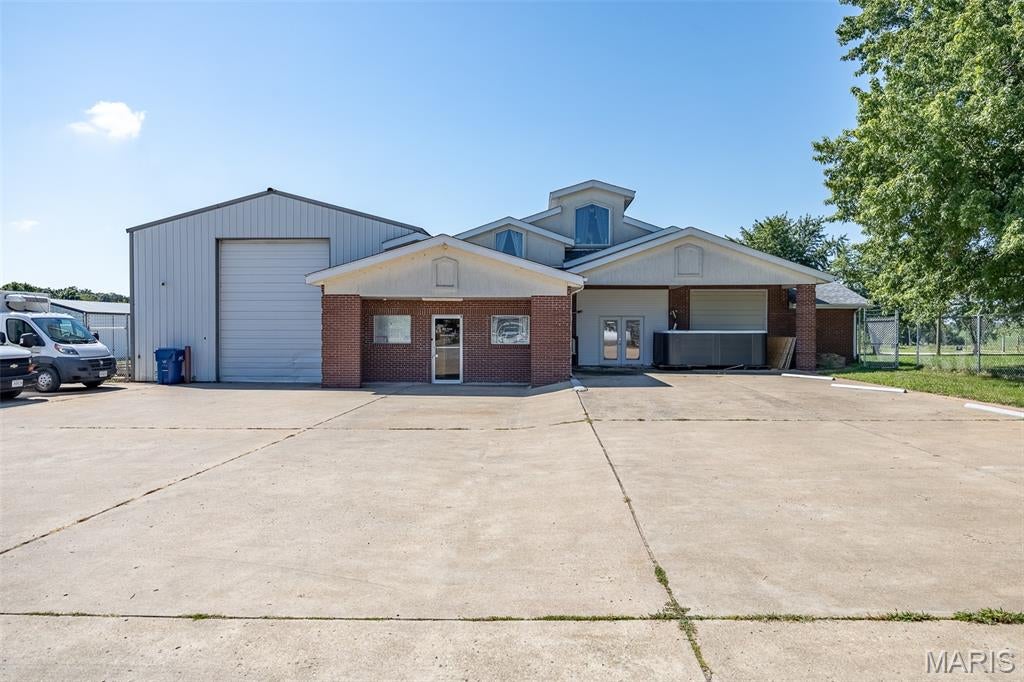 LEBANON CITY ANNEX - Commercial Sale