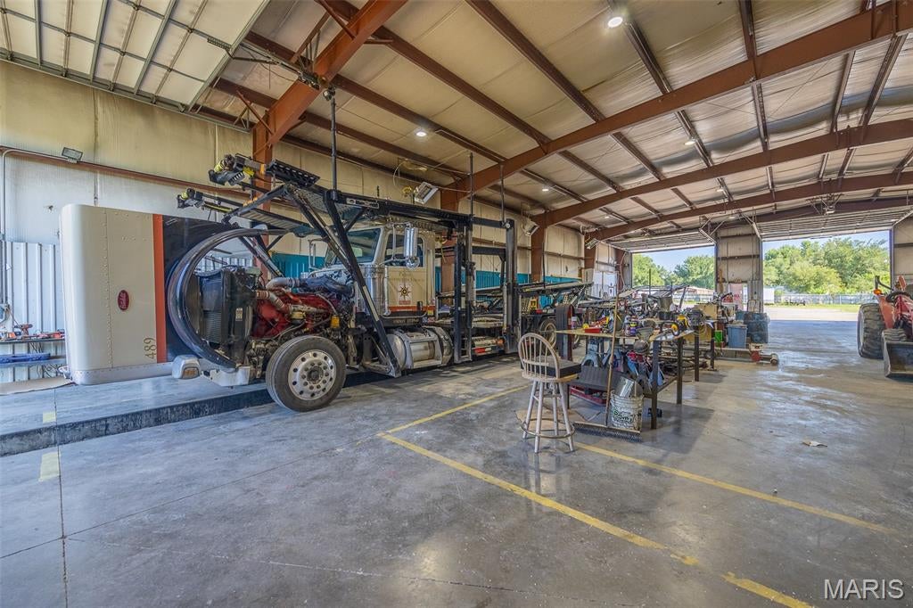 LEBANON CITY ANNEX - Commercial Sale