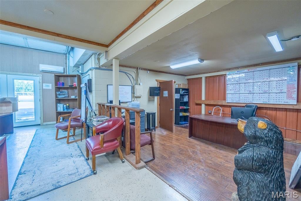 LEBANON CITY ANNEX - Commercial Sale