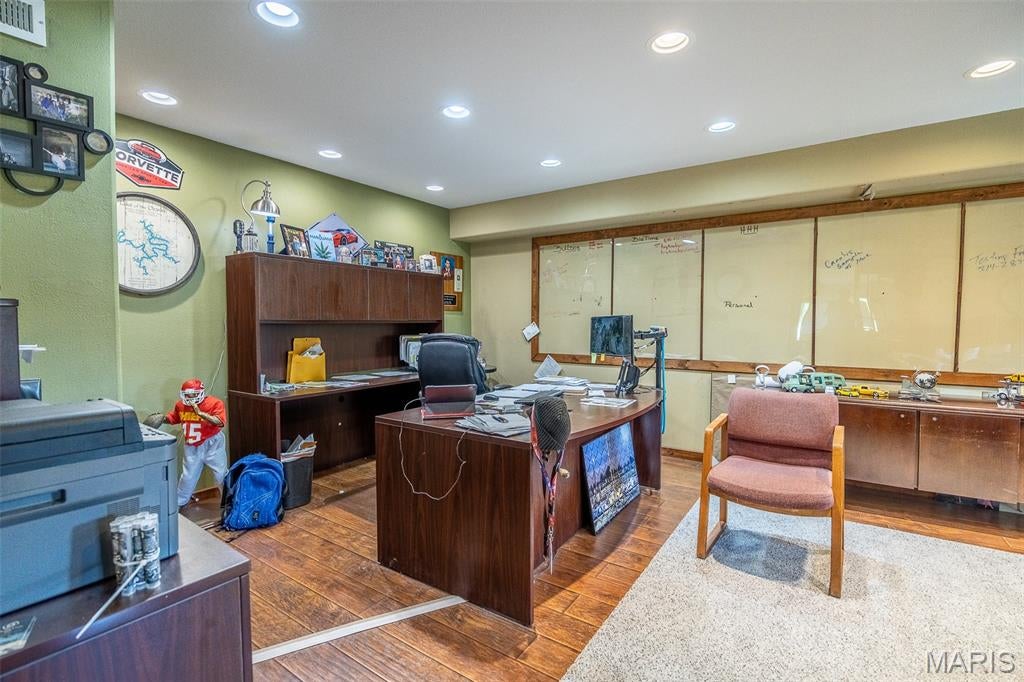 LEBANON CITY ANNEX - Commercial Sale