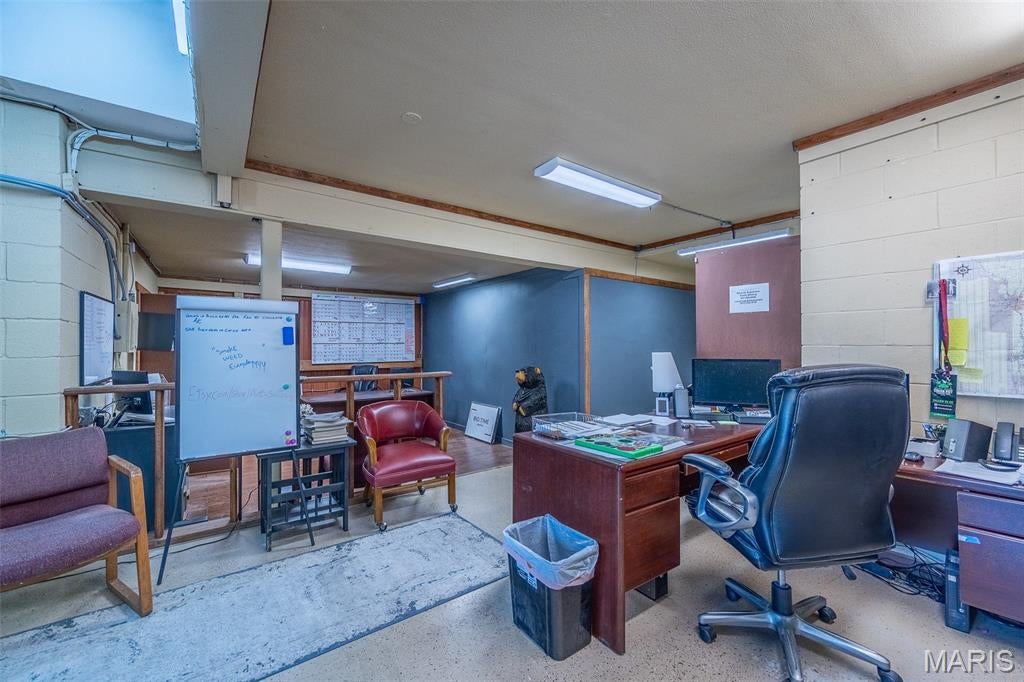 LEBANON CITY ANNEX - Commercial Sale