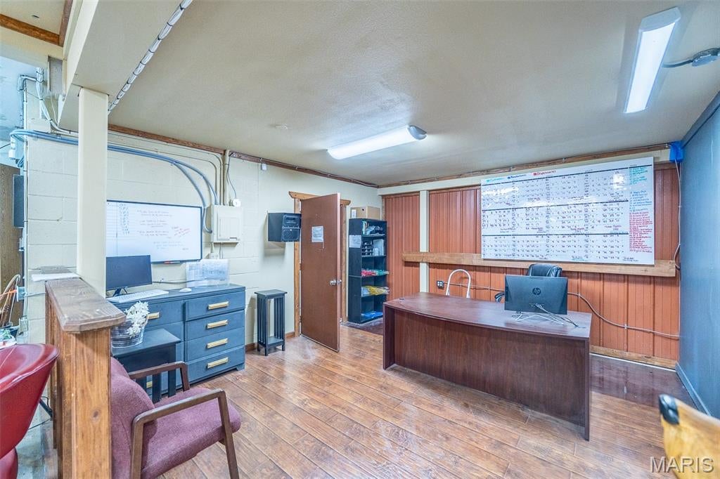 LEBANON CITY ANNEX - Commercial Sale