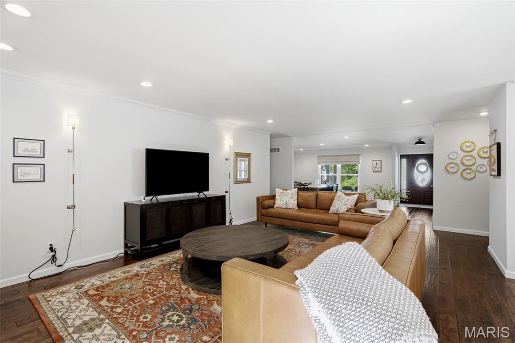 Royal Acres 5 - Residential