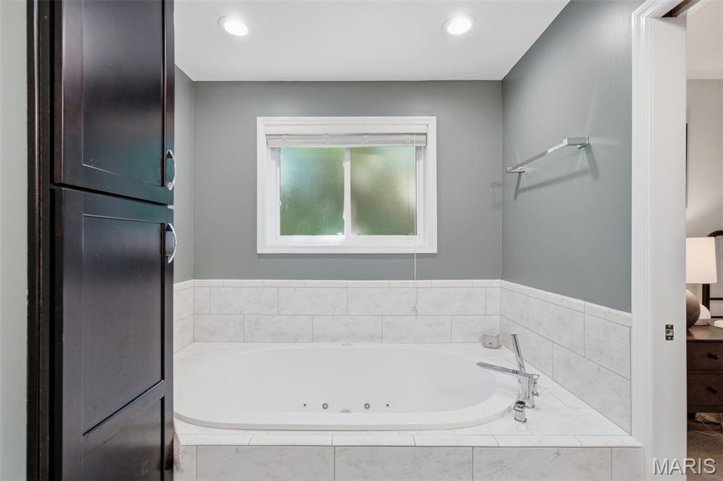 Royal Acres 5 - Residential