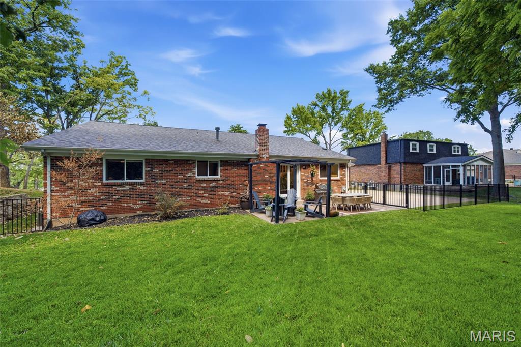 Royal Acres 5 - Residential