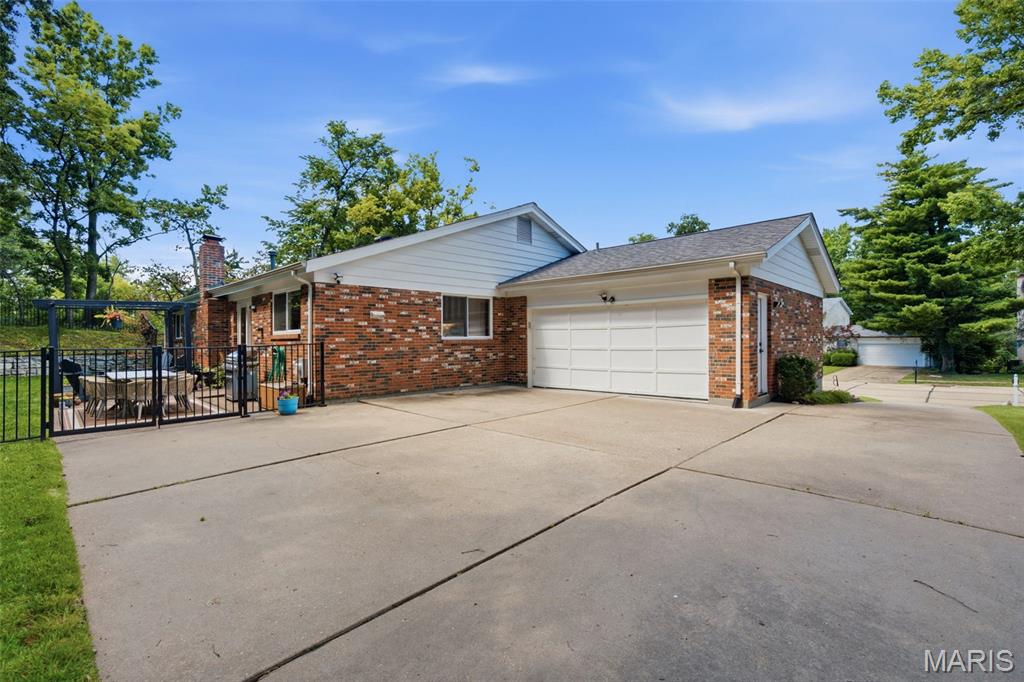 Royal Acres 5 - Residential
