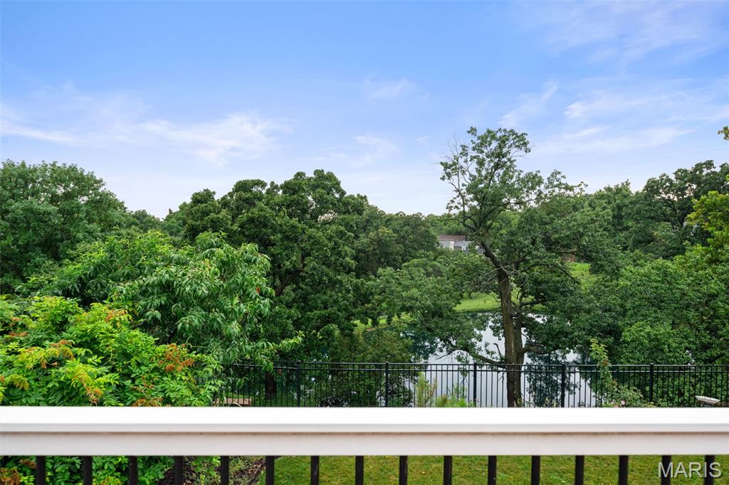 Creve Coeur Place 1 - Residential