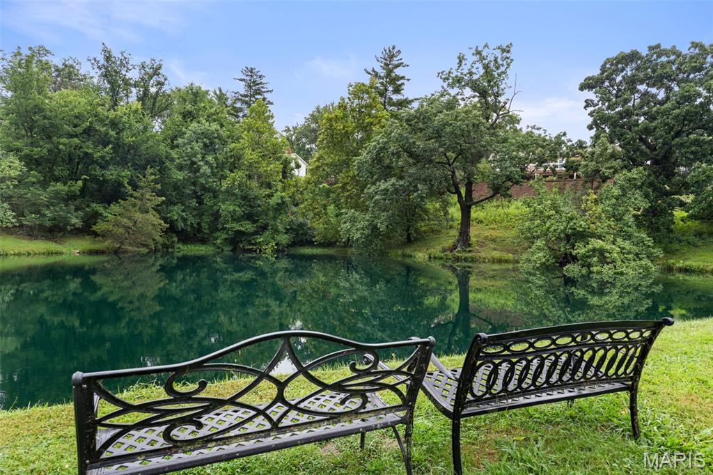 Creve Coeur Place 1 - Residential