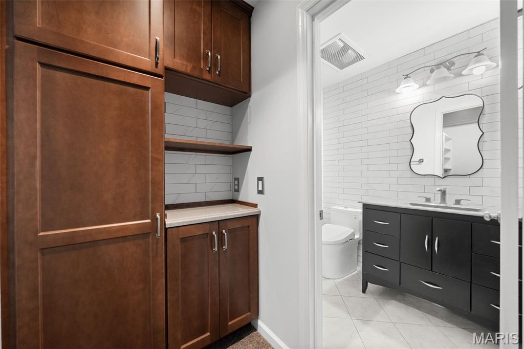 Creve Coeur Place 1 - Residential
