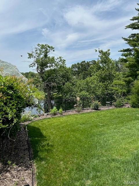 Creve Coeur Place 1 - Residential