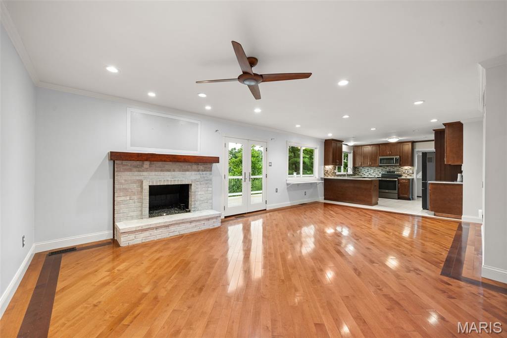 Creve Coeur Place 1 - Residential