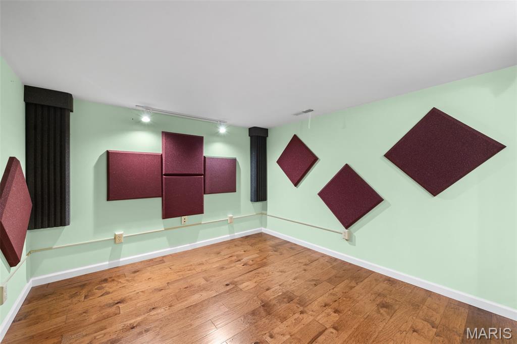 Creve Coeur Place 1 - Residential