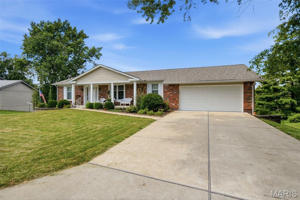 Creve Coeur Place 1 - Residential