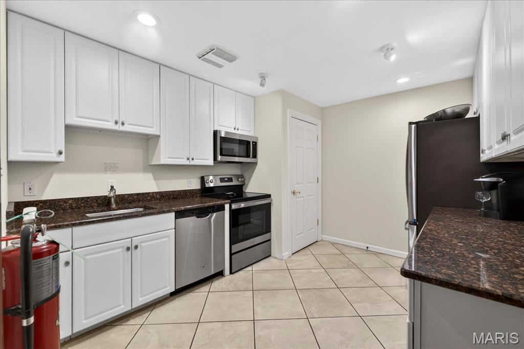 Claytonian A Condo Amd - Residential