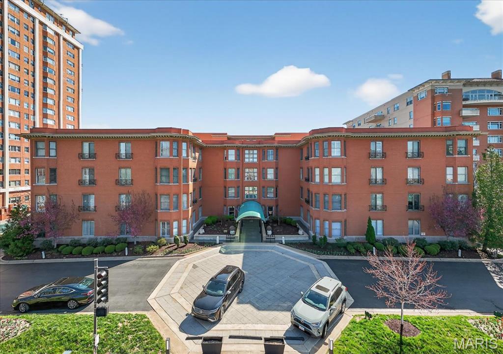 Claytonian A Condo Amd - Residential