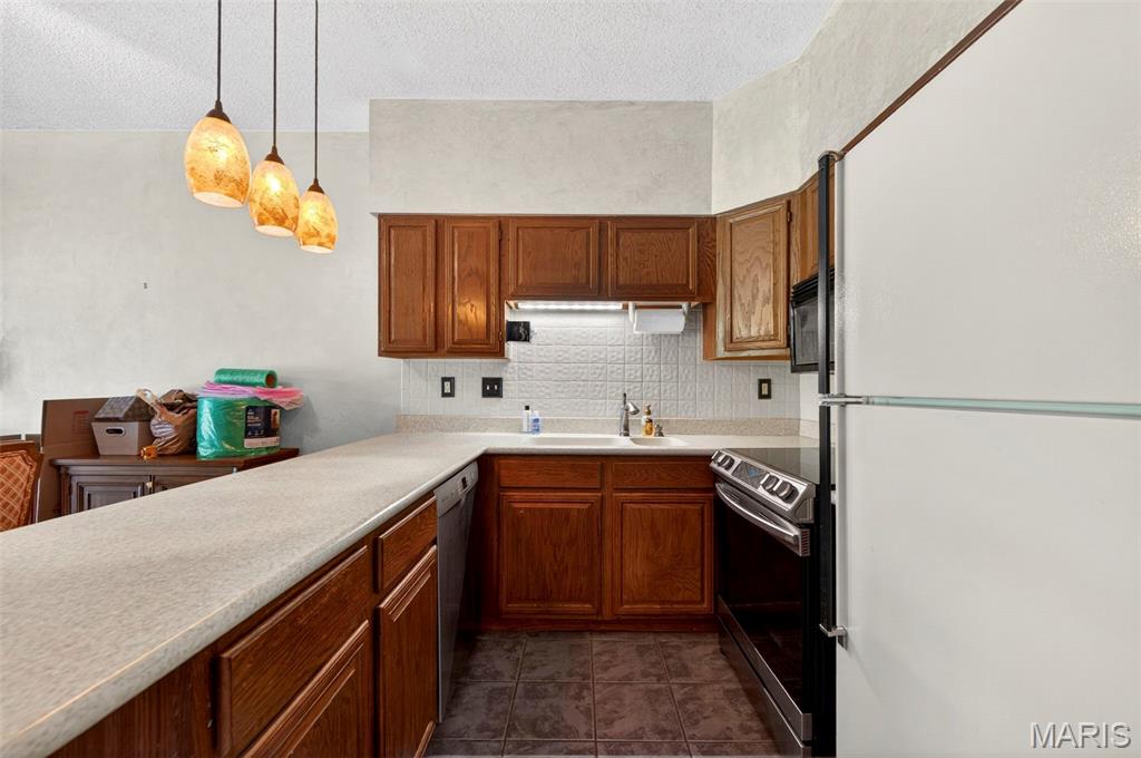 Creve Coeur Station Condo - Residential