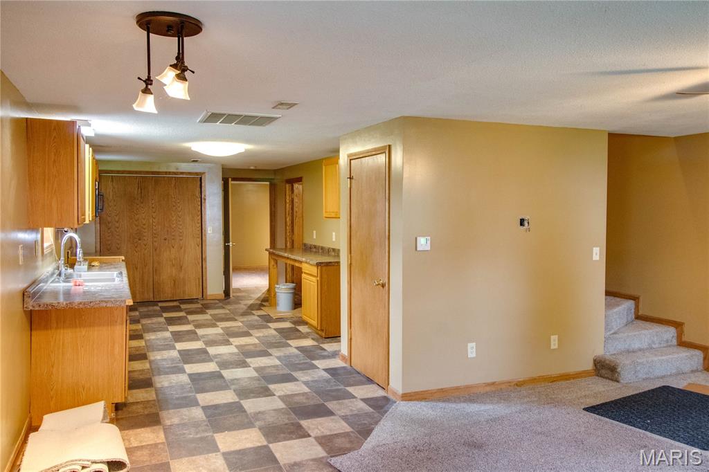 Lynns First Add - Residential