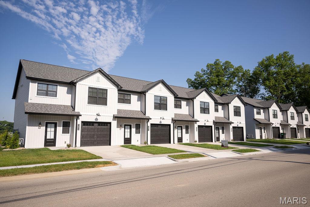 Mascoutah Res.Care, Villas & Townhomes - Residential Lease