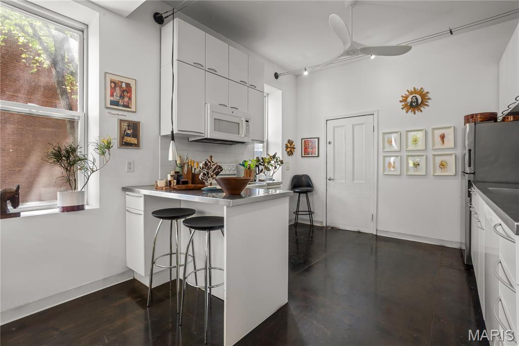 benton park - Residential Income