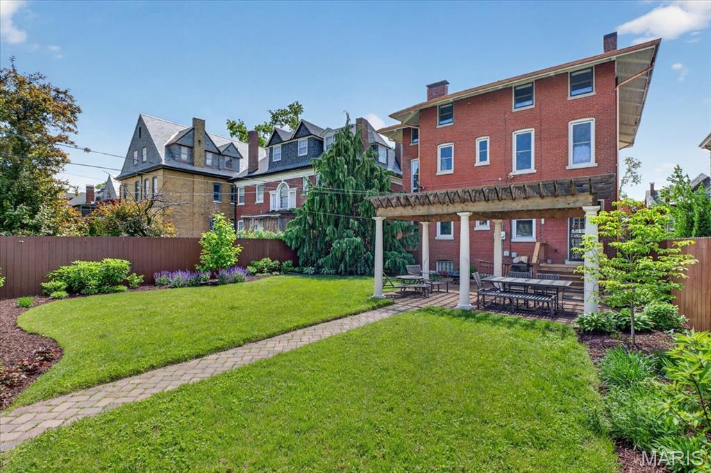 Forest Park Place - Residential