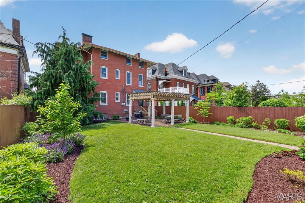 Forest Park Place - Residential