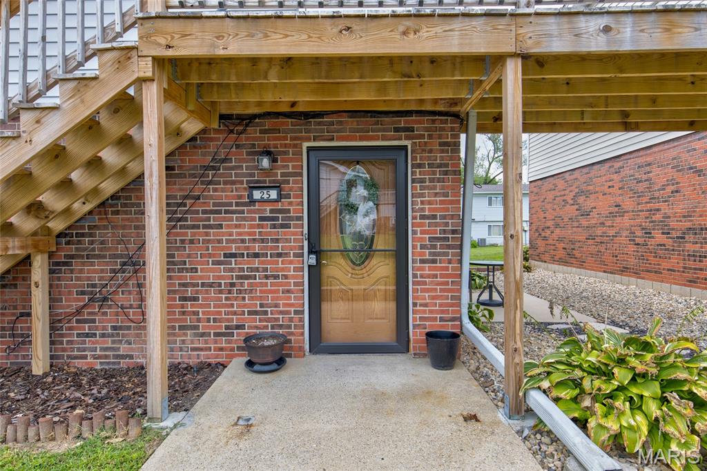 Nice carefree living in conveniently located Carrollwood Condos. This is a ground-floor unit with fresh paint and flooring. Move-in ready. Assigned parking space. Private patio off the living room. Come tour today.