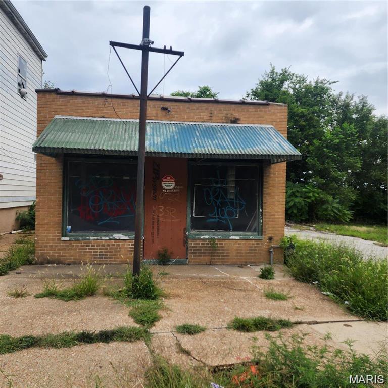 Bring your imagination! This unique opportunity includes three properties under one tax ID—an excellent deal for an investor ready to start or expand a business. The property was previously used as a church and includes a private residence to the left of the main building. There is ample parking available to the right of the church, and the corner location offers great visibility and accessibility.