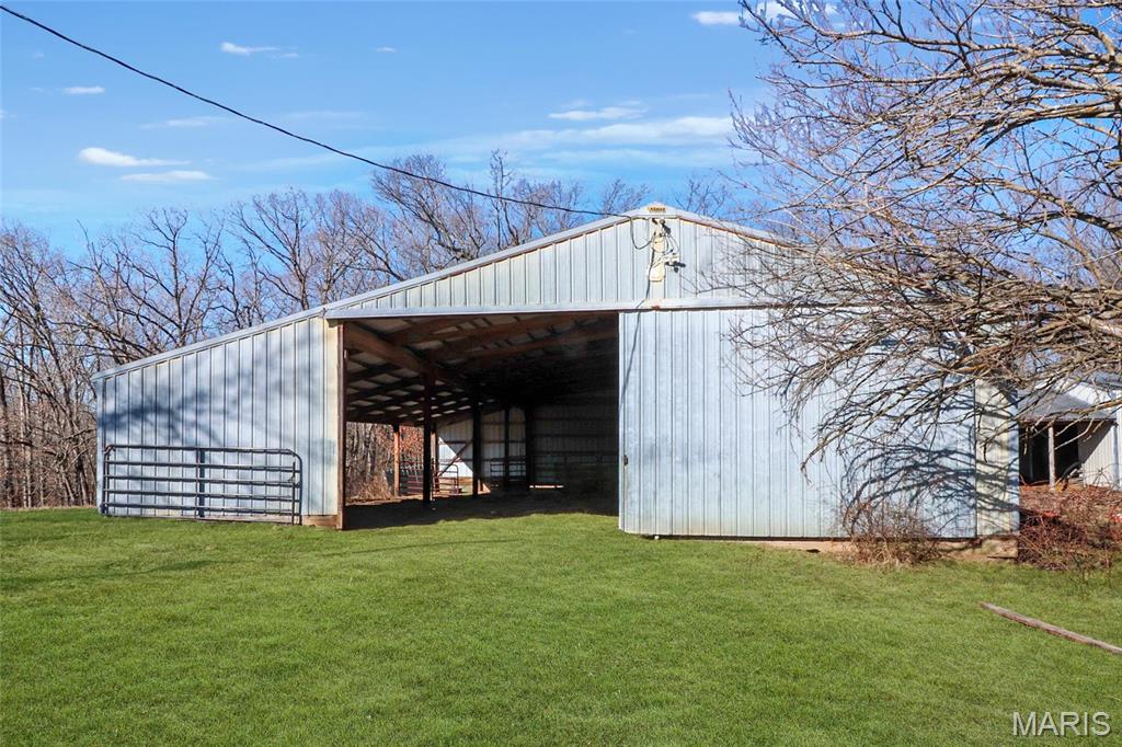 WILLIAMSBURG - Farm
