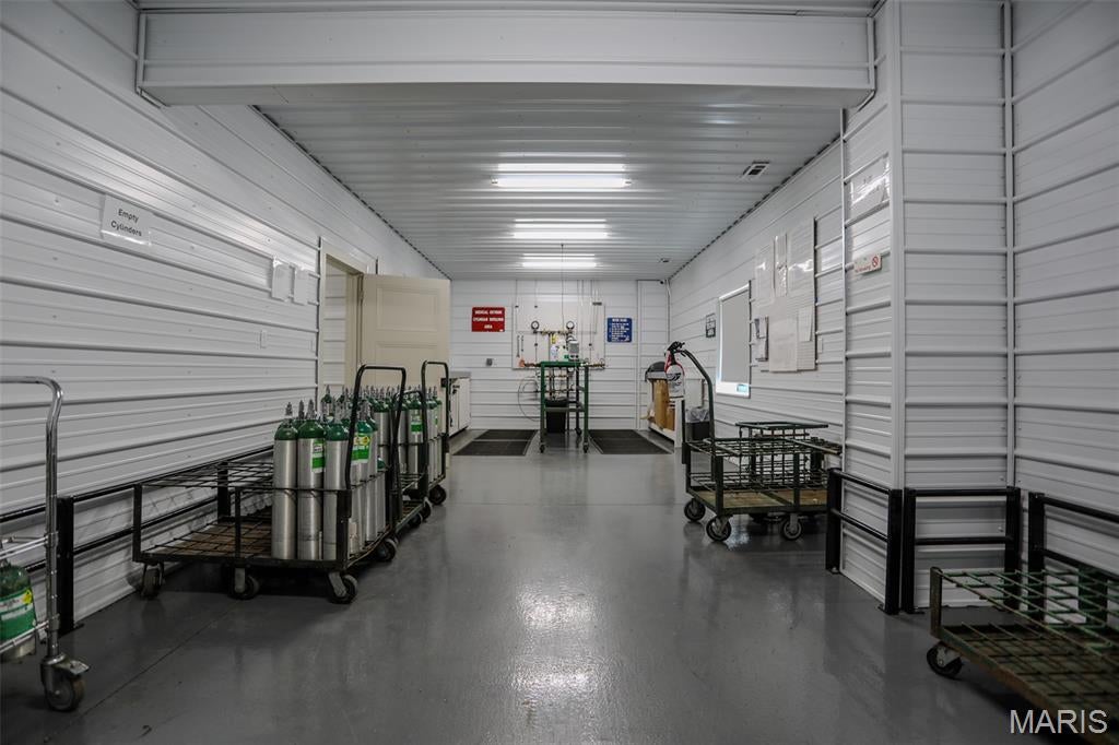none - Commercial Sale