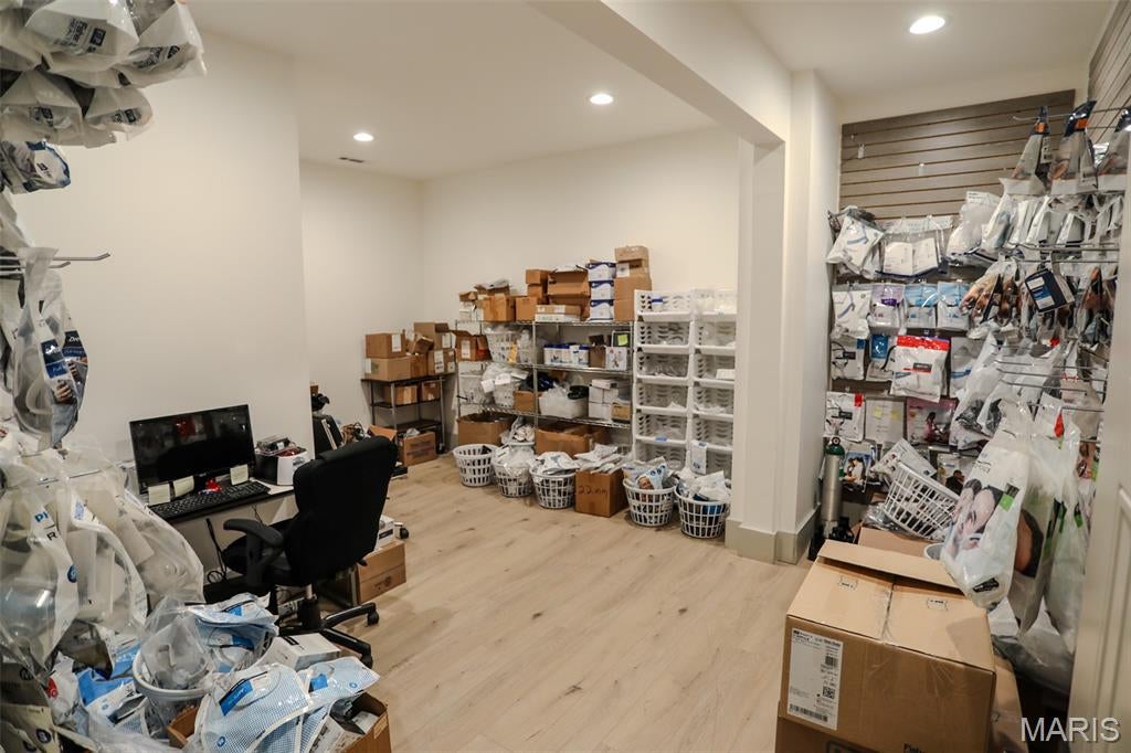 none - Commercial Sale