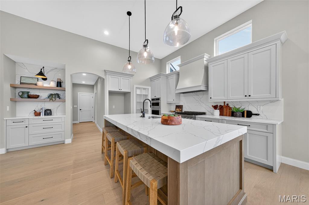 Santino Court - Residential