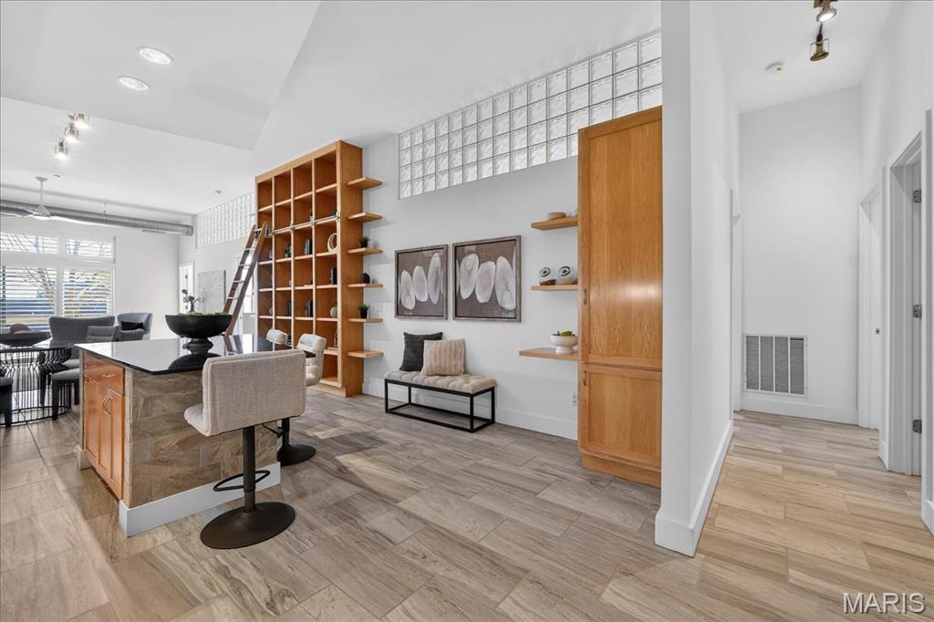 Hi-Pointe Lofts A Condo The - Residential