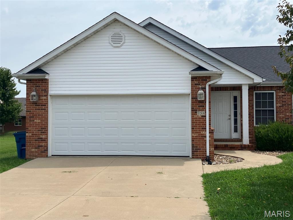 Welcome to this inviting 2-bedroom, 2-bathroom villa in Highland! Offering 1,172 sq. ft. of comfortable living space, this home features a functional layout, a full basement for additional storage or future living space, and a convenient 2-car garage. Located in a desirable neighborhood and within a great school district, this villa offers the perfect combination of comfort, convenience, and potential. Whether you're looking for a place to call home or a low-maintenance option, what's not to enjoy? Come take a look and see all this Highland villa has to offer!