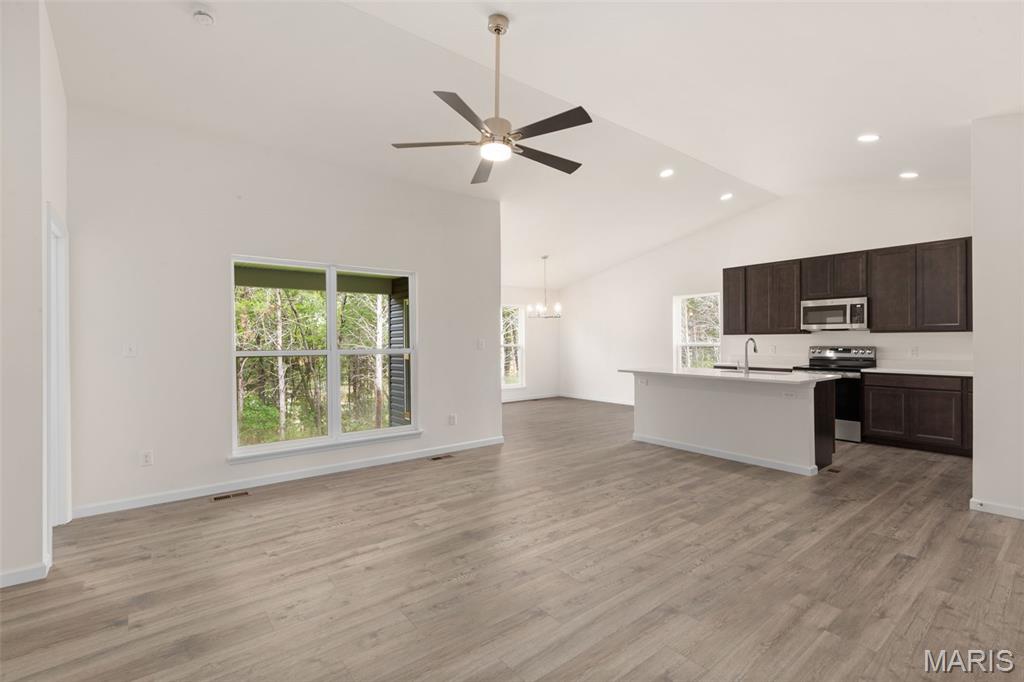 Louiselle 6 - Residential